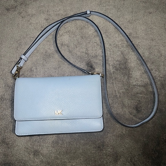 Mini Micheal Kors Crossbody Bag - Picture 1 of 3